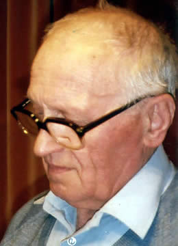 Stan Kowalewski, inventor of the IBE Bee Escape